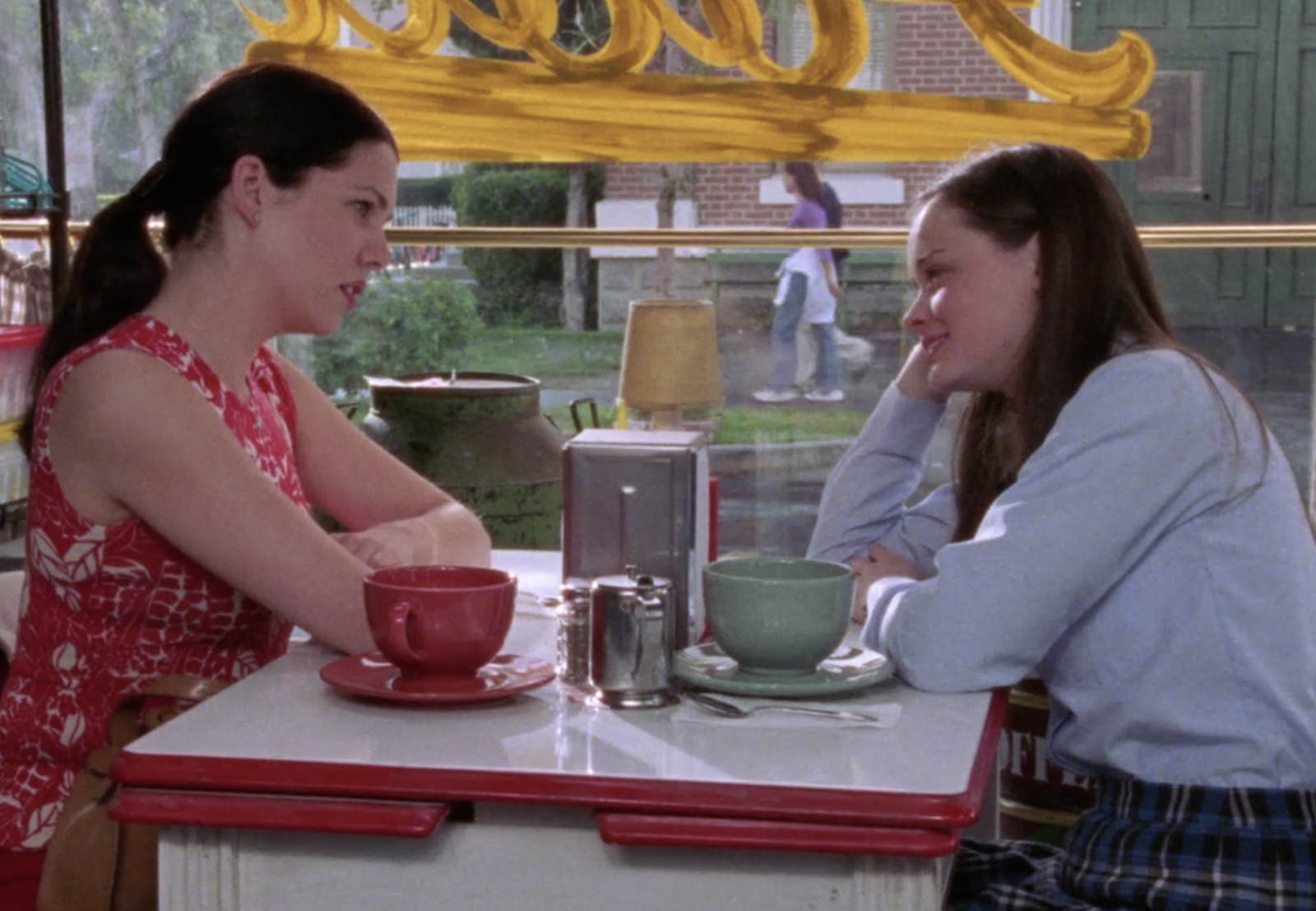 Things That Happened In Gilmore Girls That Make No Sense Now That