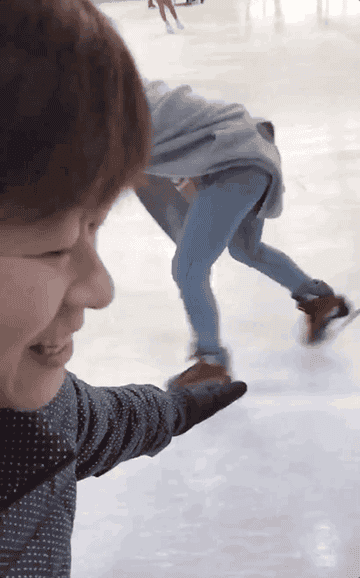 pix Falling Slipping On Ice Gif ice skate