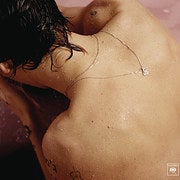 <i>Harry Styles</i>“></div>
<div class=