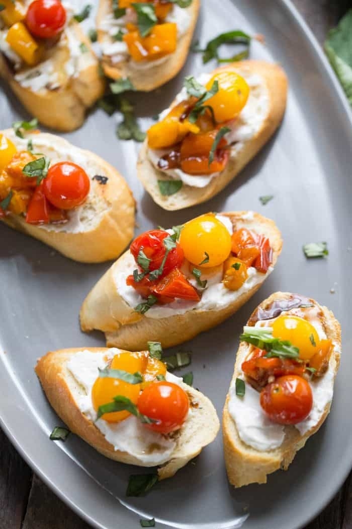 15 Absolutely Tasty New Year's Eve Appetizers And Desserts
