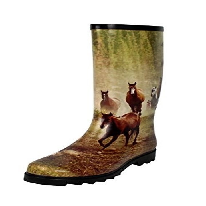 20 Of The Best Rain Boots You Can Get On Amazon