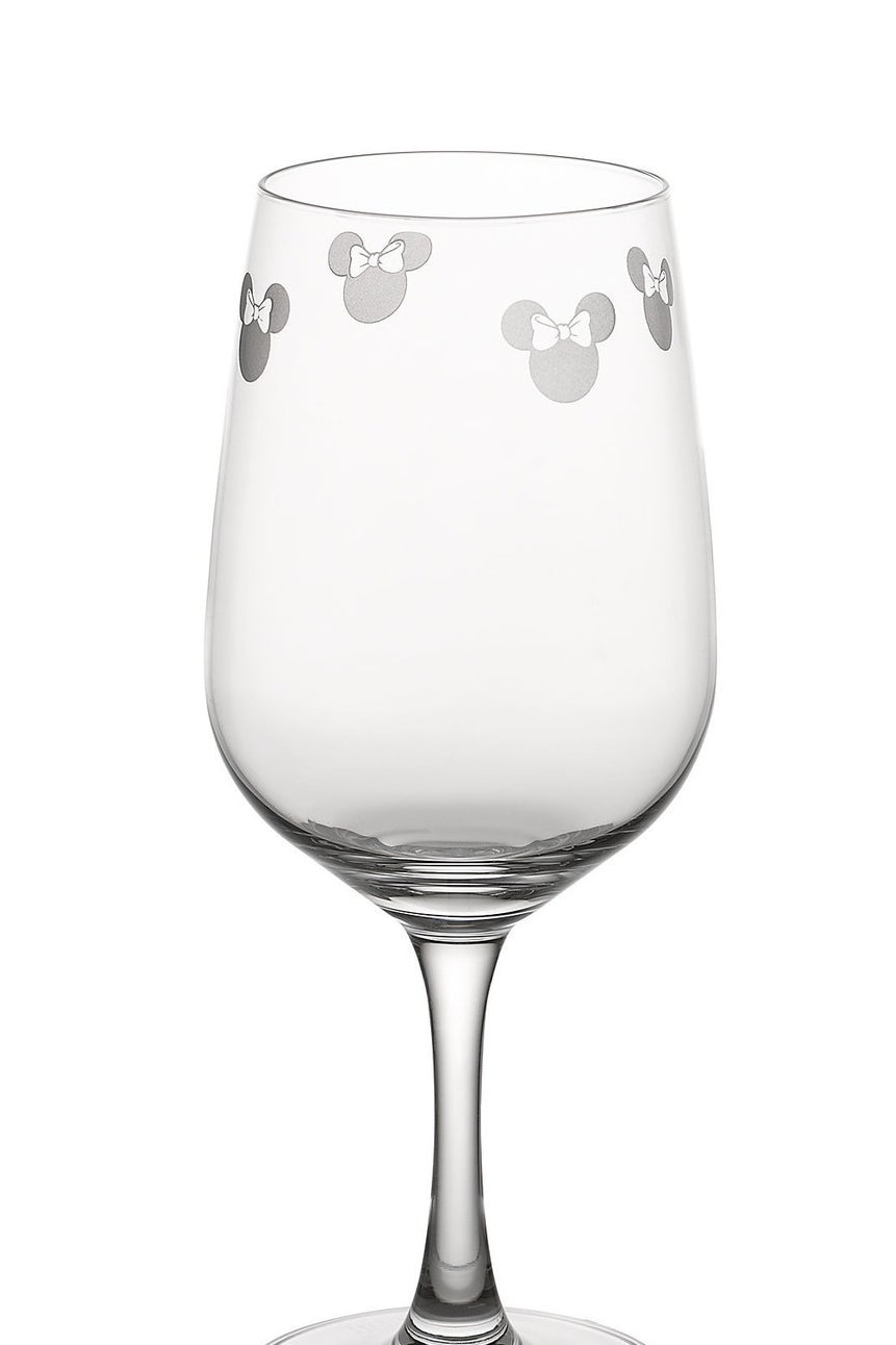 Mickey and Minnie Mouse Wine Glasses  Diy wine glasses glitter, Glitter wine  glasses diy, Diy wine glasses