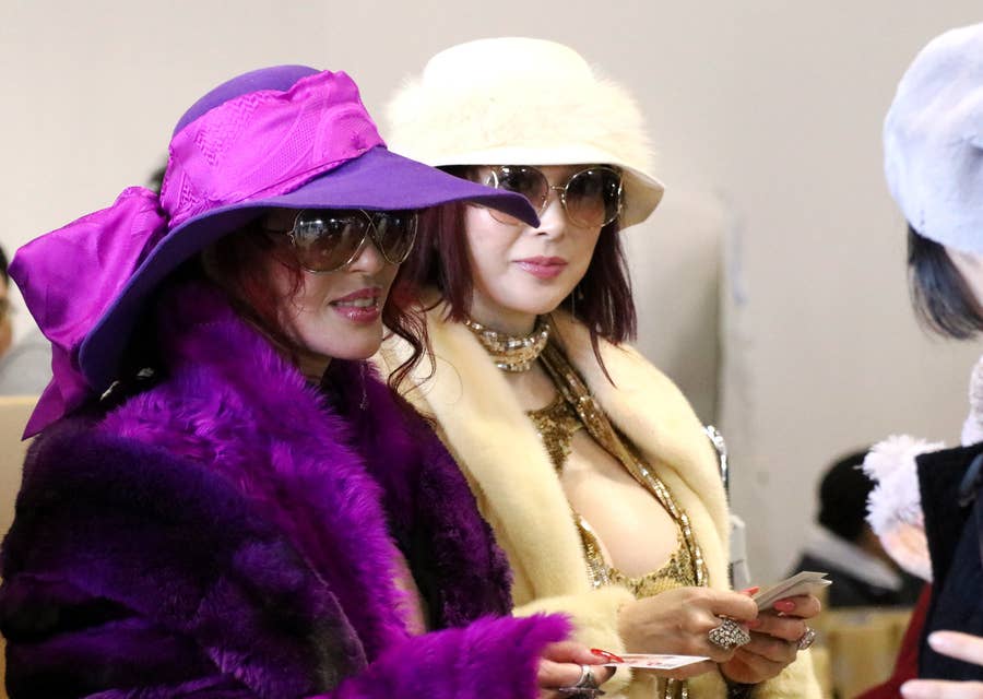 叶姉妹 マナーまでファビュラスだった冬コミ参加