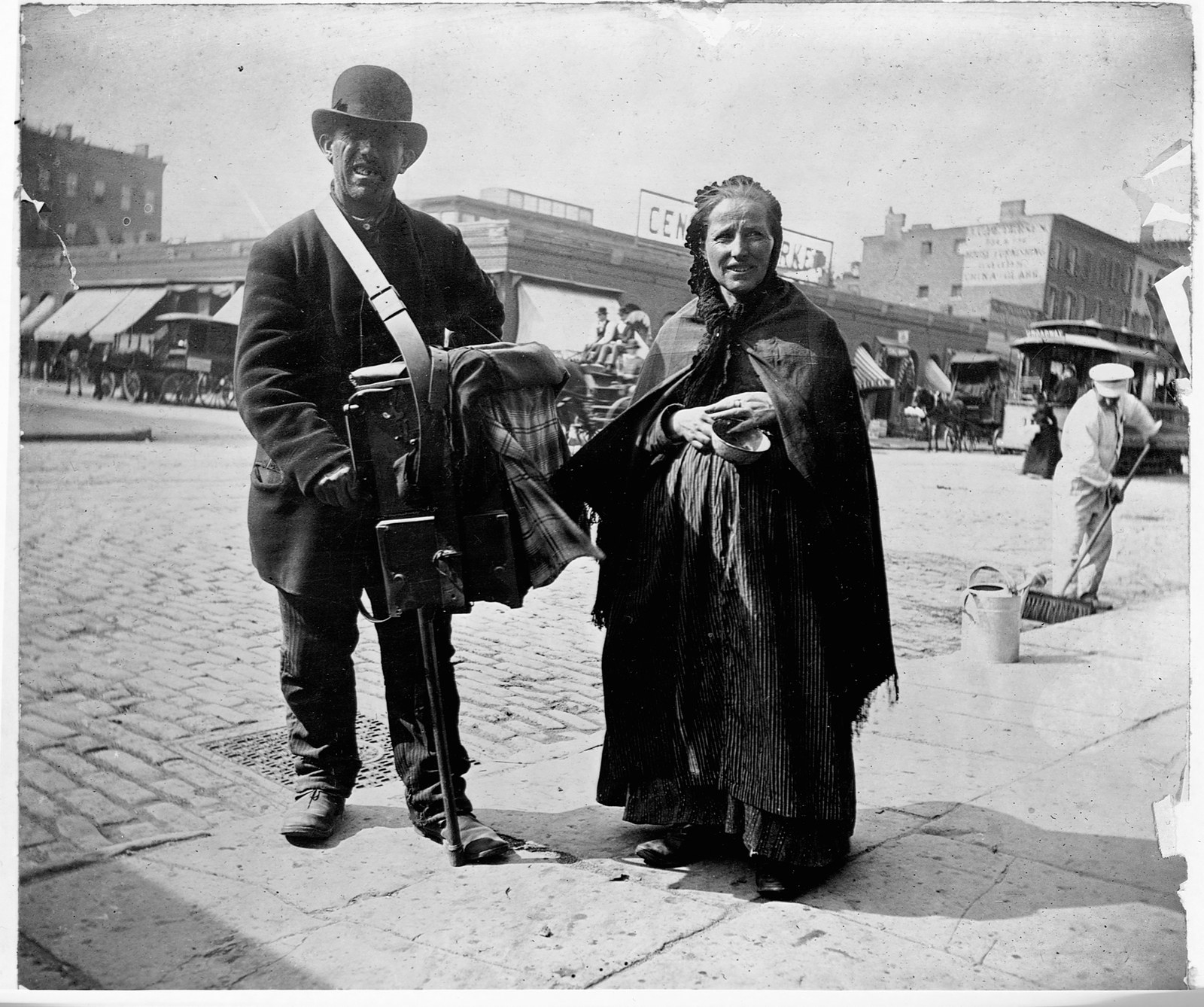 1800 х годах. Нью Йорк конец 19 века. Жители Нью Йорка 19 века. Житель Нью Йорка 19 век. Нью Йорк 1897 год.
