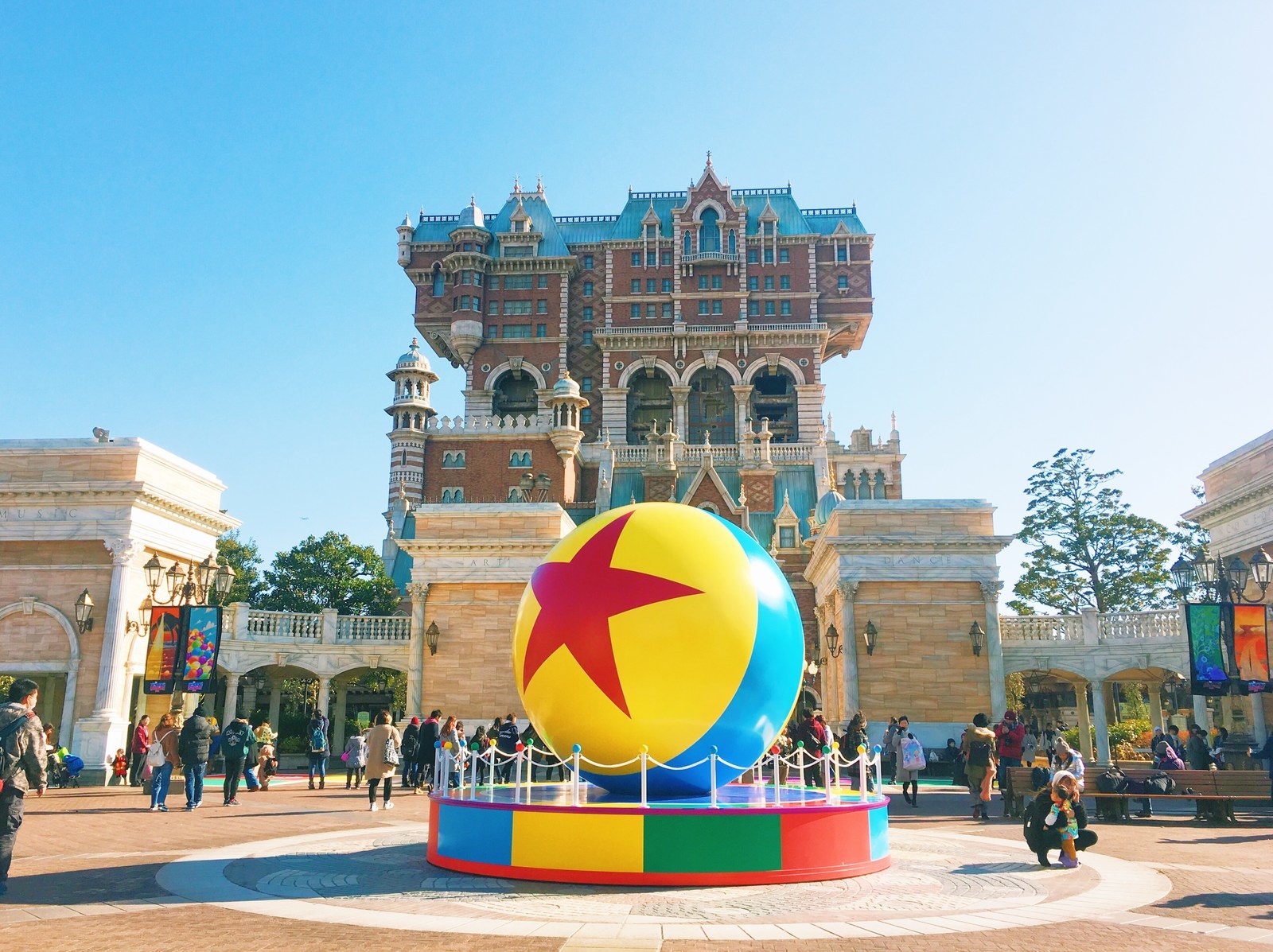 ディズニーシーで最強の食べ歩きフードを見つけました