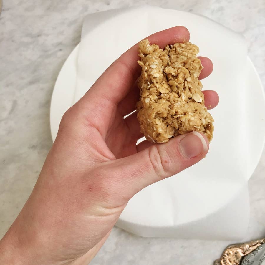 Kitchen Therapy on Instagram: WHO DOESN'T LOVE A BATCH OF PEANUT BUTTER  (OR ALMOND BUTTER) COOKIES BAKE MOM A BATCH OF PEANUT BUTTER COOKIES FOR  MOTHER'S DAY-- SIMPLY AND EFFICIENTLY WITH THE