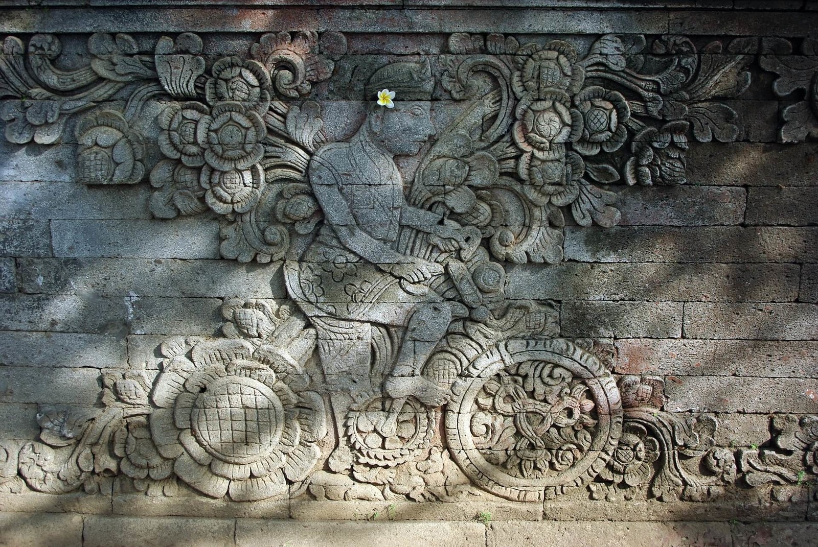 Hey, there travel bugs, this article will explore 10 fun things to do in the beautiful Bali Indonesia. We'll be travelling mostly from central to south of Bali, hitting up areas such as Kuta, Ubud, Uluwatu, and more. Let's begin!Many tourists tend to flock to the Kuta region of Bali. My advice is to to get out of there as soon as you arrive but not before doing this worthwhile activity.