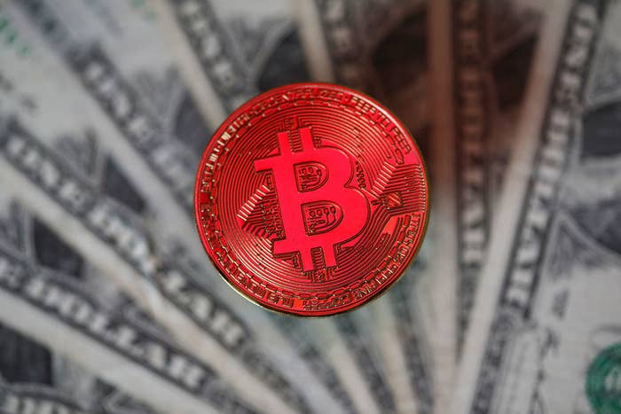La criptomoneda más popular es el Bitcoin.