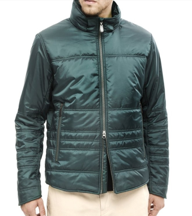 Fully insulated and waterproof, the Overland is the go-to jacket for winter warriors who need that one crucial piece to get them through the cold days and nights. The waterproof jacket features variable stitched quilting with two-way zipper, 2 exterior zippered pockets, 2 interior tech pockets, and adjustable stowaway hood.