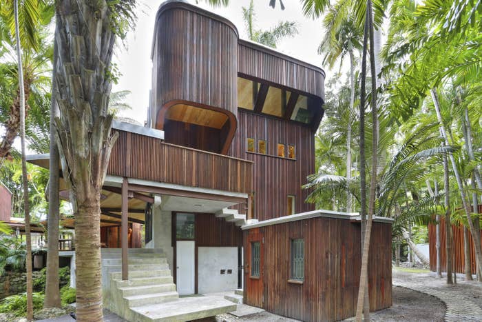 A House In Florida Has A River That Runs Through It