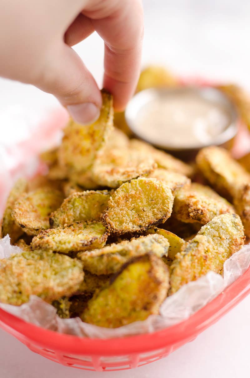Dill pickles + panko bread crumbs = Salty, savory, and crunchy chips you can't get at any grocery store. Recipe here.