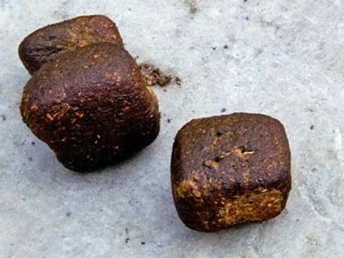 Wombats mark their territory with poop, and these little cubes stay in place better than your typical cylindrical shits.