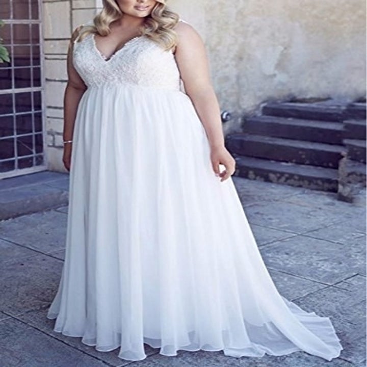 33 Absolutely Gorgeous Plus Size Wedding Dresses