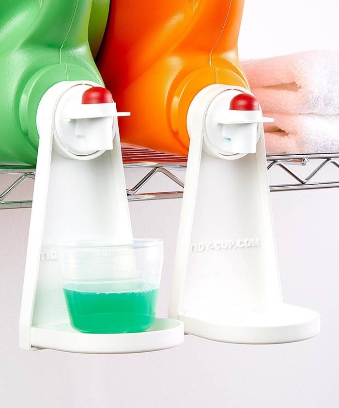 laundry detergent containers with the drip catcher on them