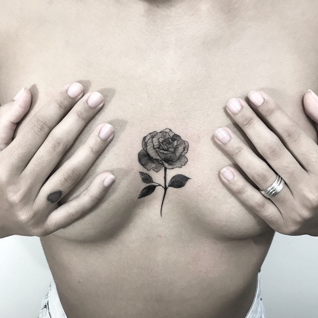 что означает роза на груди у женщин фото 118