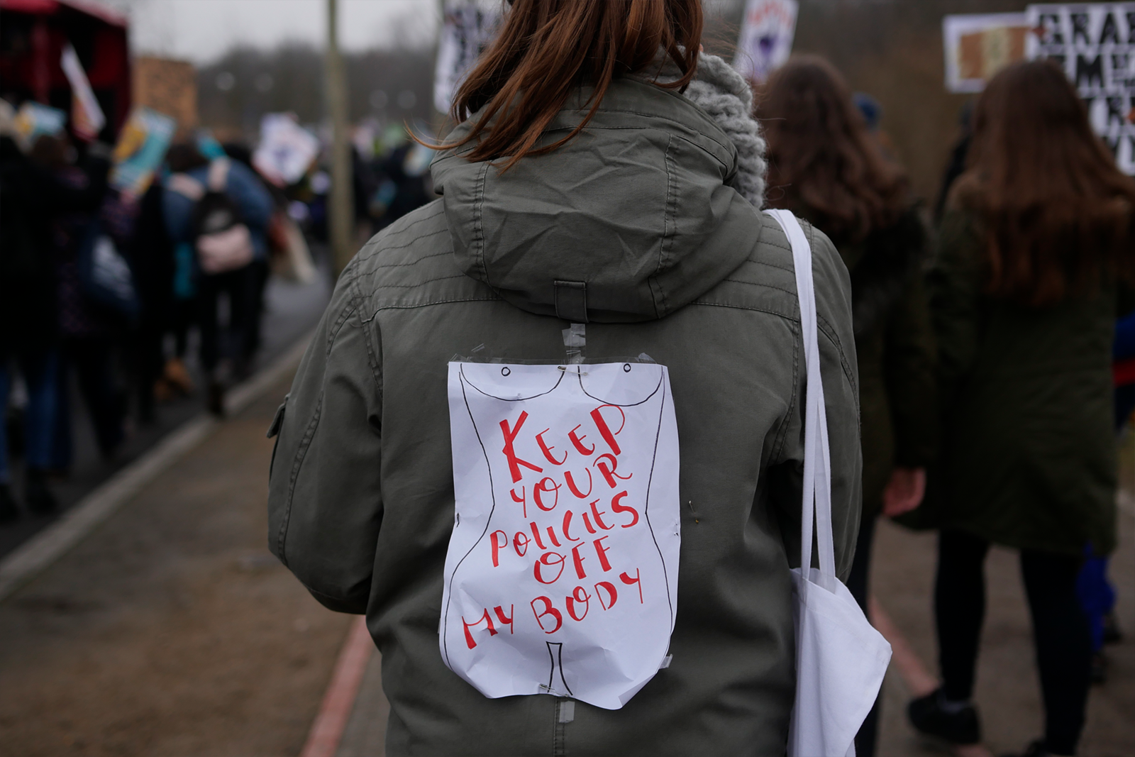 Das sind die großartigsten Protestschilder vom Women‘s March 2018 in Berlin