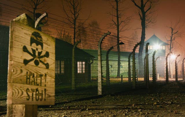 23 Pictures That Capture The Horrors Of The Holocaust