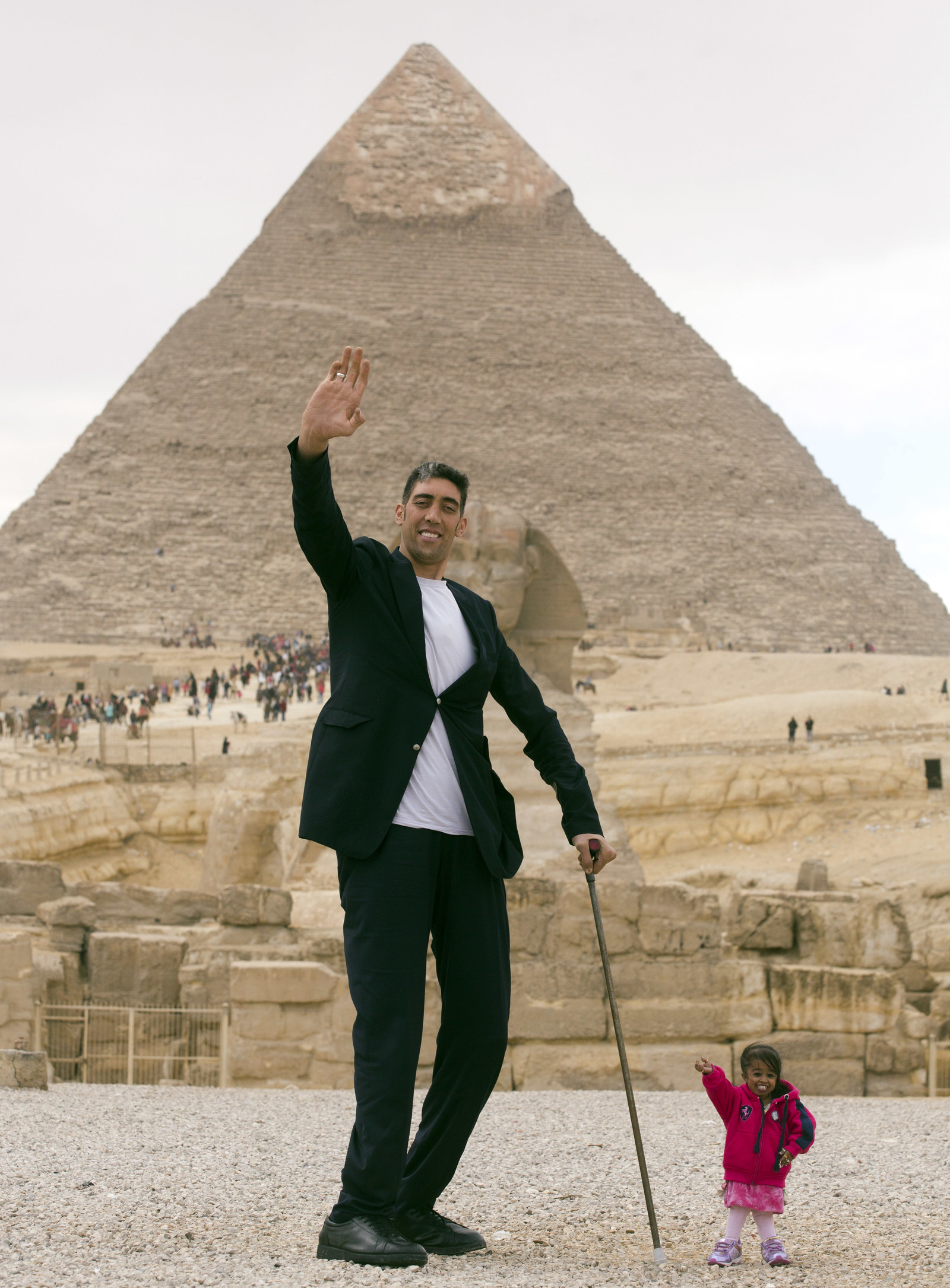 The World's Tallest Man And Shortest Woman Hung Out At The