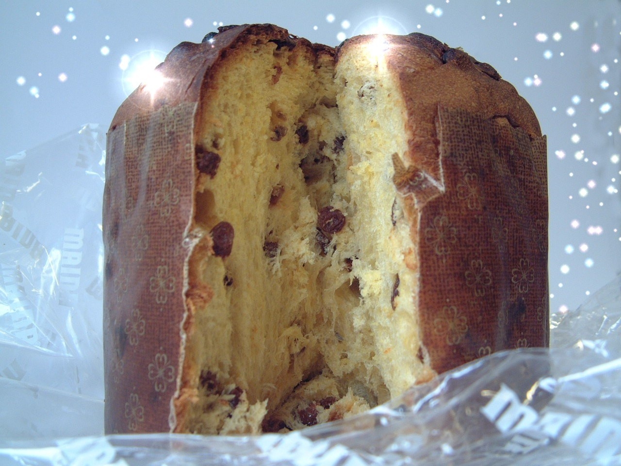 Panettone is a traditional Christmas dessert. Italians can't simply live without it during the holiday season.