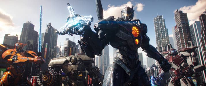Llevaba años trabajando en la secuela de su película de monstruos y robots gigantes. Al final, decidió mantenerse sólo como productor y dejar el trabajo de director para Steven S. DeKnight.