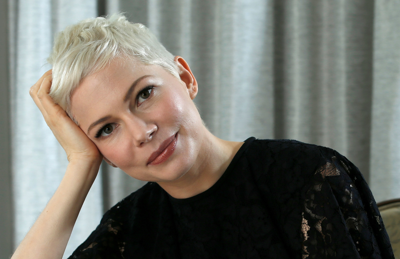 Michelle williams. Мишель Уильямс. Мишель Уильямс актриса. Мишель Уильямс 2022. Мишель Уильямс 2023.