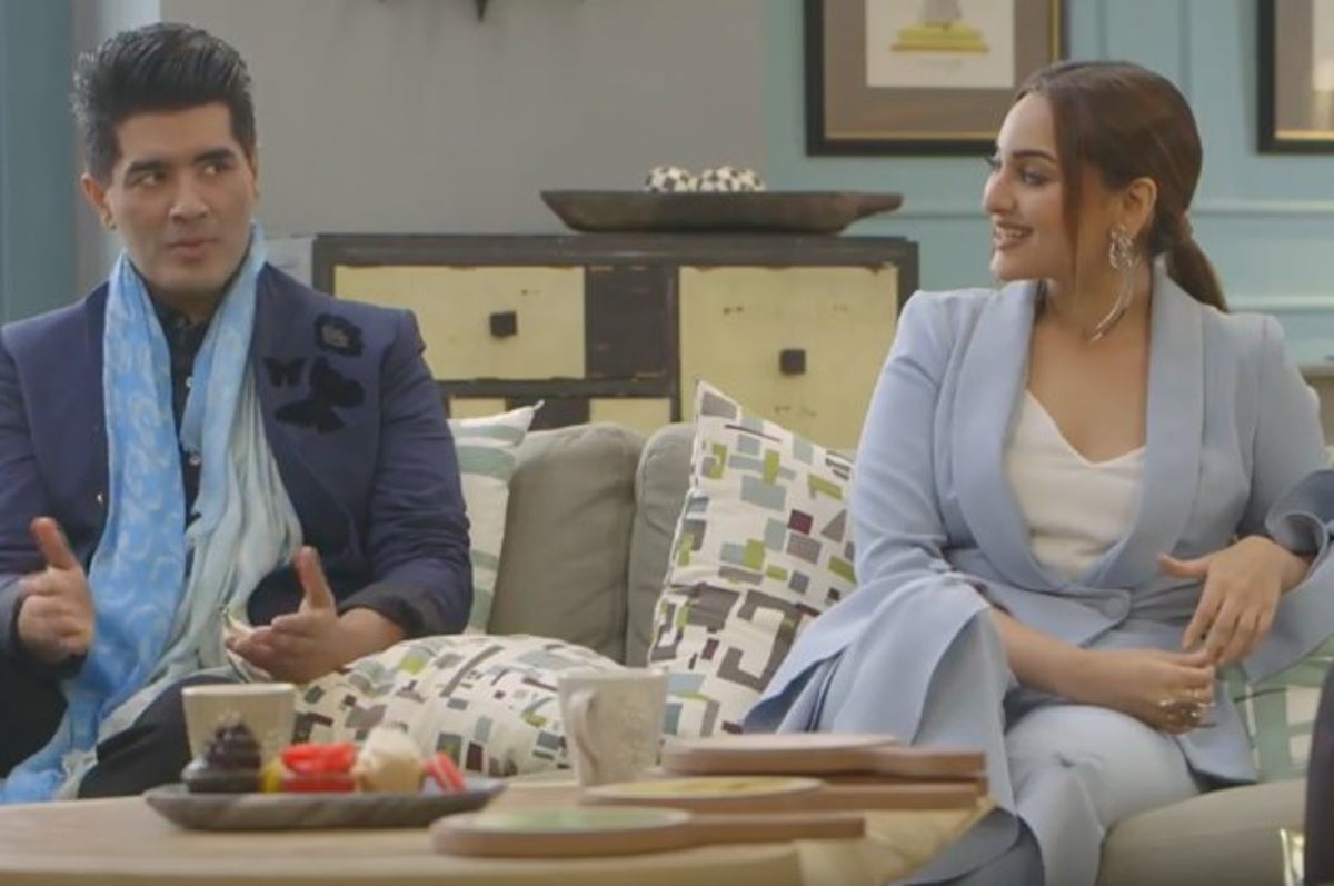 Sonakshi Sinha Hot Video Seen - 17 Hilariously Candid Moments From Sonakshi Sinha And Manish Malhotra's  Episode Of \