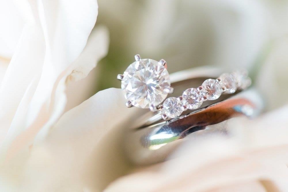 Shop the Best Christmas Gifts for Wife with Friendly Diamonds
