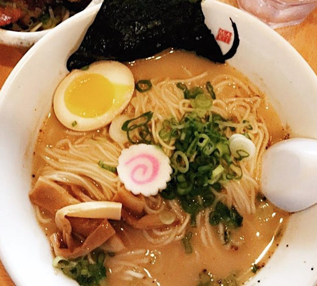 This person even knows what they're doing when it involves ramen.