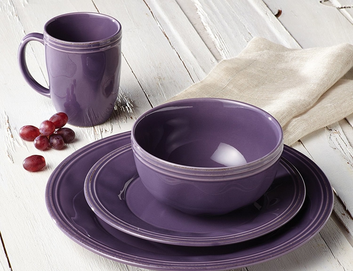 15 Of The Best Dishware Sets You Can Get On Amazon