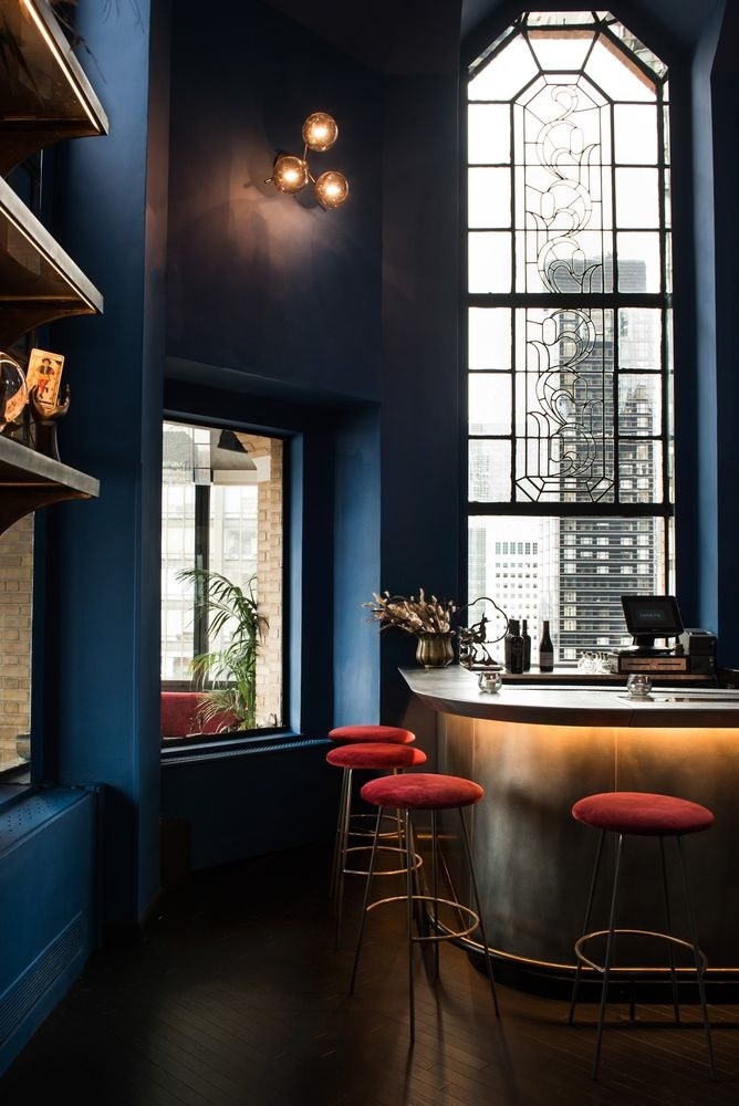 Open year-round, the cocktail lounge is located 26-stories above the bustle of the city and offers a unique vantage point with 360-degree views of the East River and Manhattan skyline.