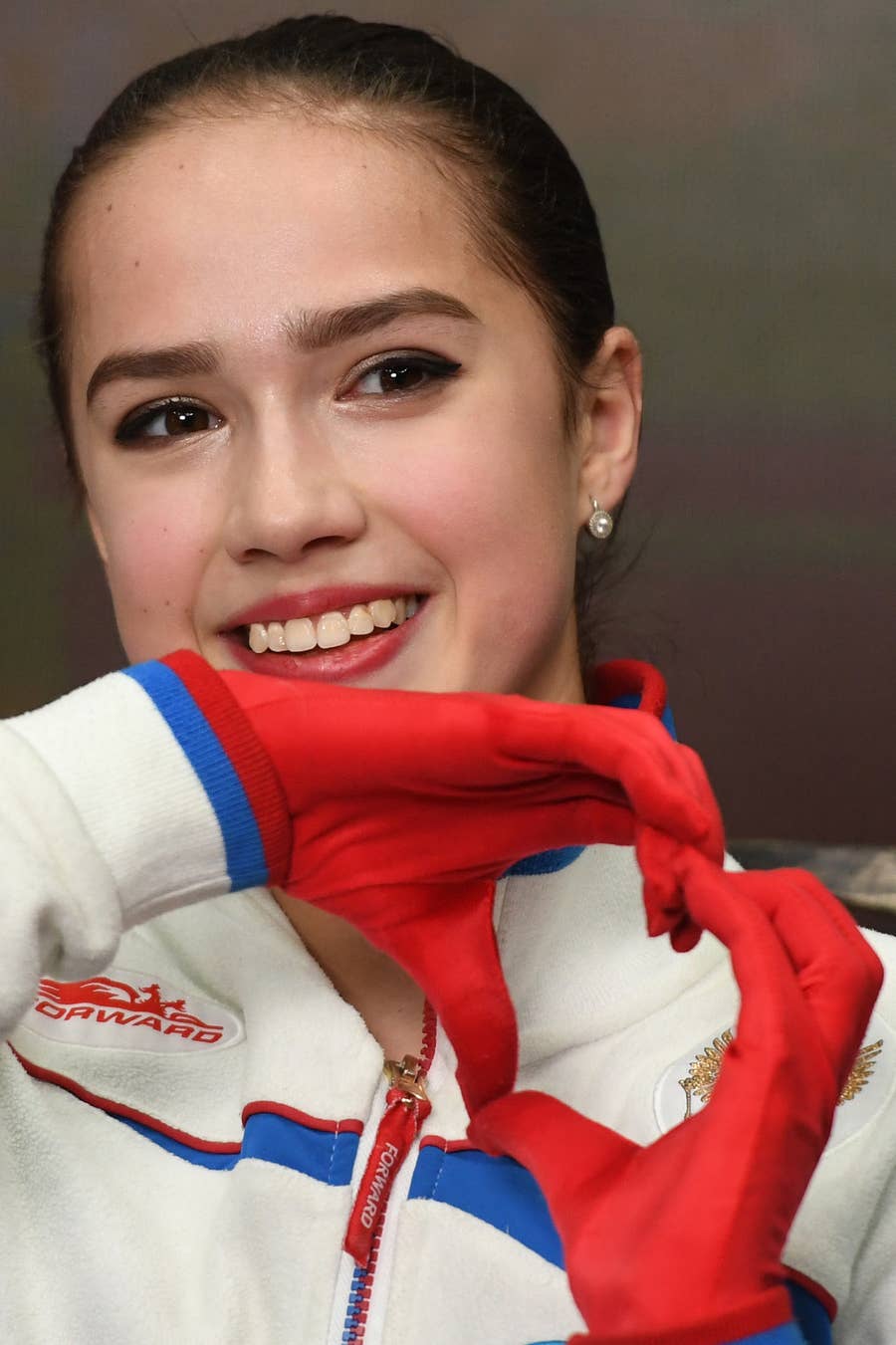 女子フィギュア金メダリスト ザギトワがある日本の美人女優に似ていると話題