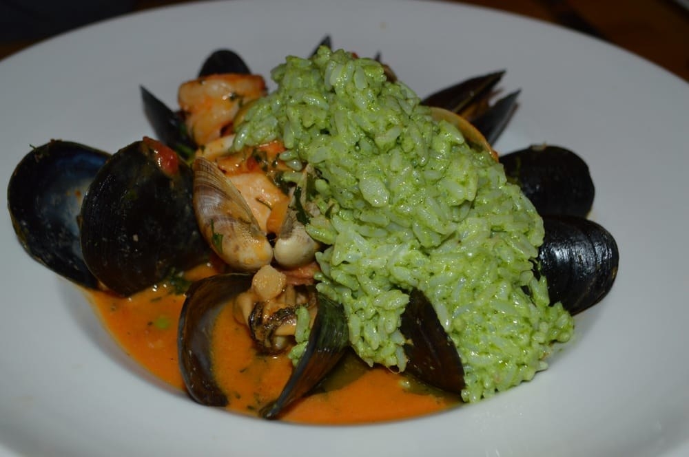 The scene stealer was the Moqueca Mixta, a Brazilian stew of seafood assortment like squid, shrimp, mussels, white fish, scallops, and clams with Spanish chorizo, soy beans, and green coconut oil in rich, creamy broth.