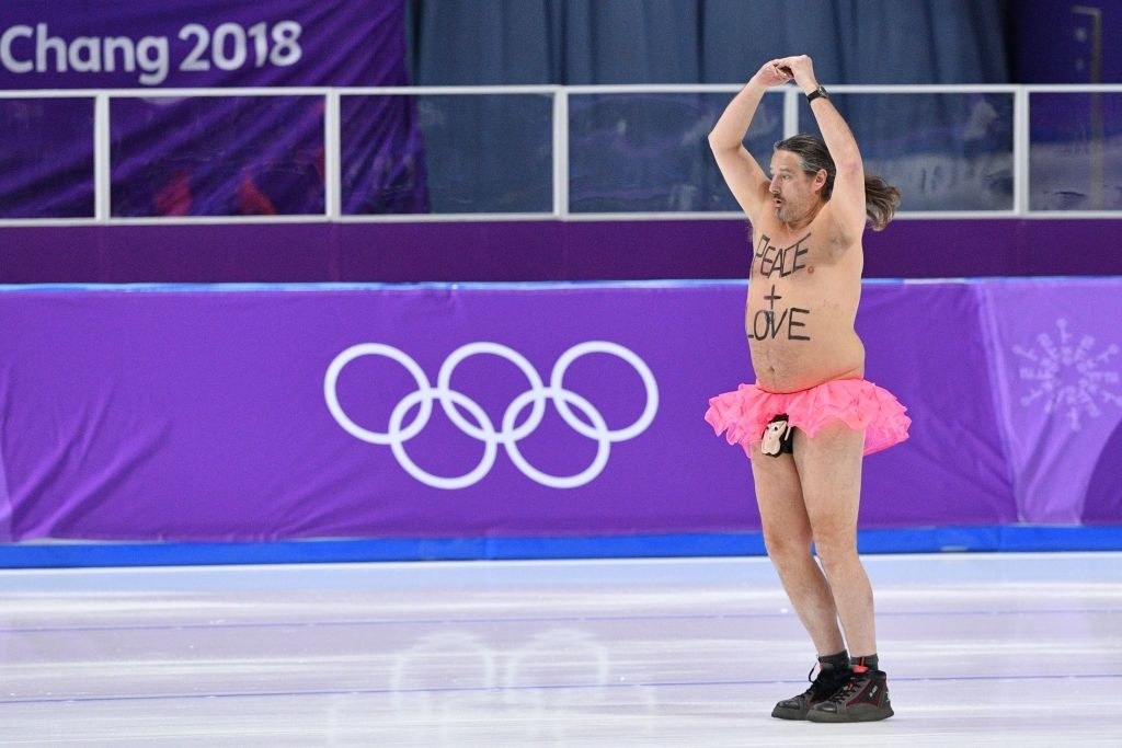 play by play of streaker at super bowl