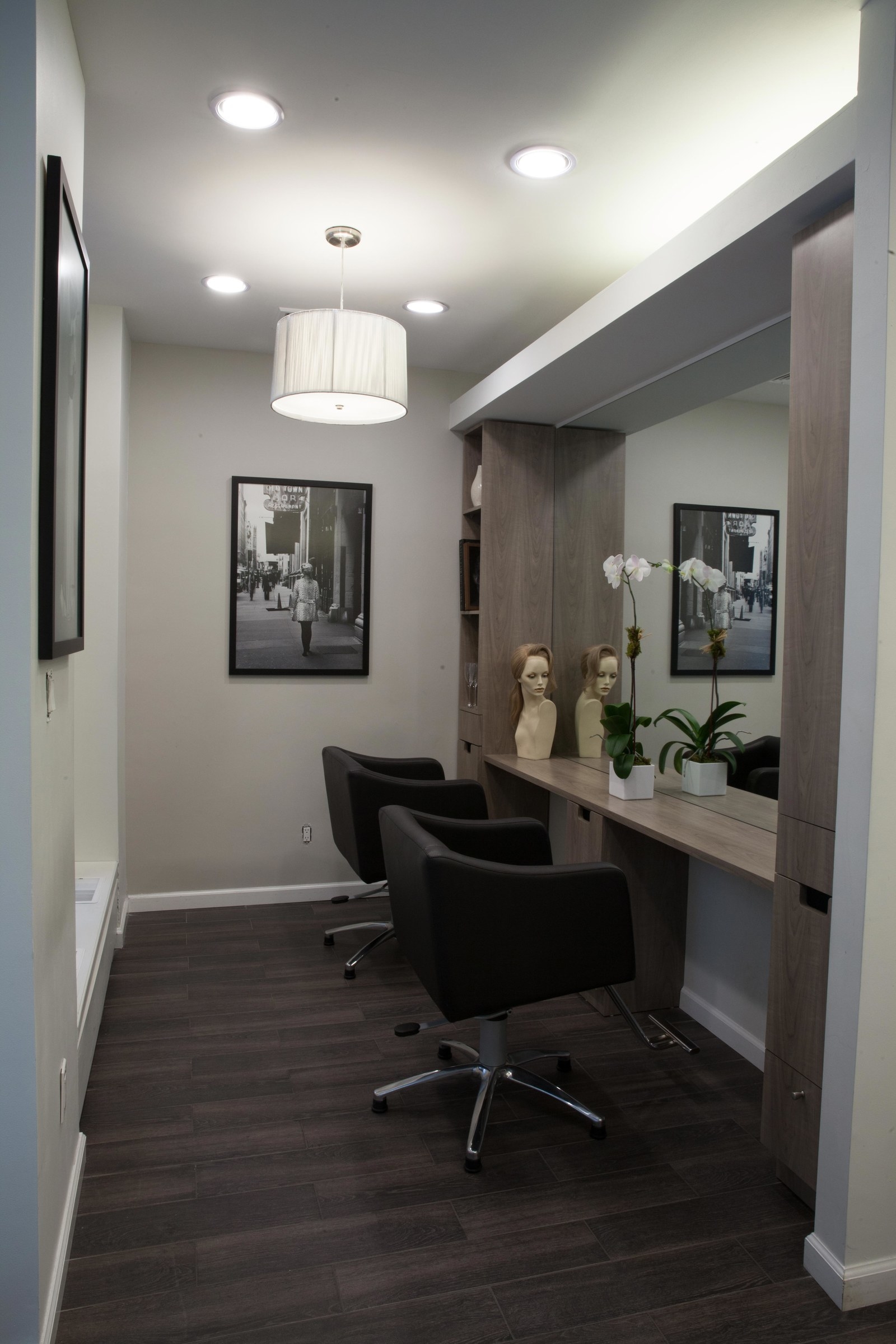 Located in the heart of Midtown Manhattan, Angelo David Salon is one of the best hair salons in NYC that has been servicing people of all hair needs - from hair extensions to hair loss solutions to hair styling - for more than 20 years. Angelo David offers every new client a complimentary consultation to analyze the current condition of your hair, discuss cut, shape, color and style, and suggest the best solutions to any hair to make customized plans just for you.