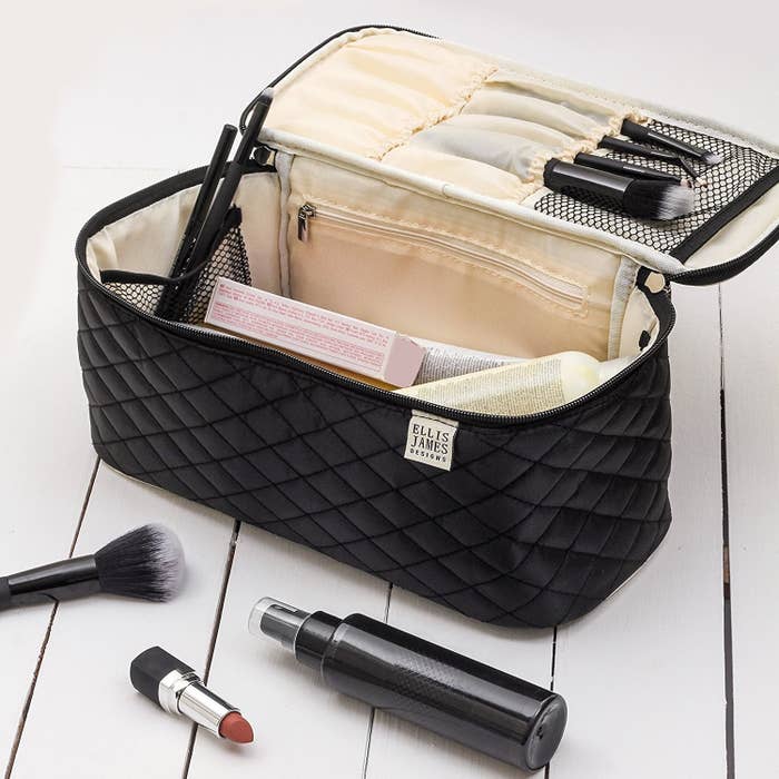  ALEXTINA Large Capacity Travel Cosmetic Bag - Portable Makeup  Bags for Women Waterproof PU Leather Checkered Organizer Bag with Dividers  and Handle,Toiletry Bag , White : ALEXTINA: Beauty & Personal Care