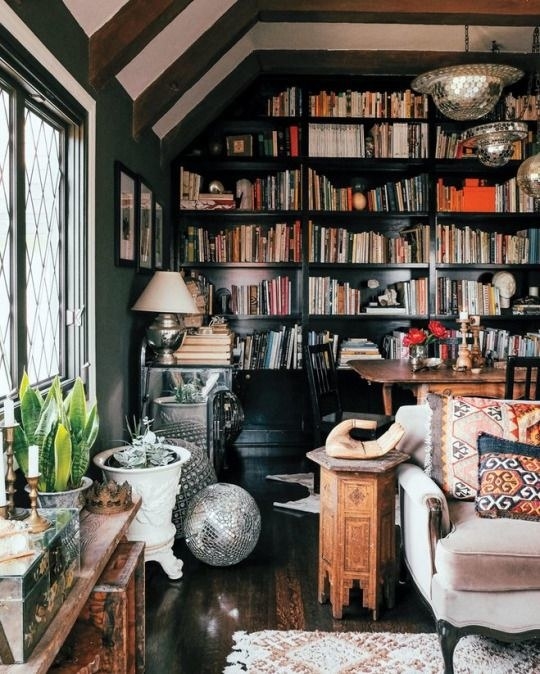 17 Home Libraries That Look Like Something Out Of A Fairytale