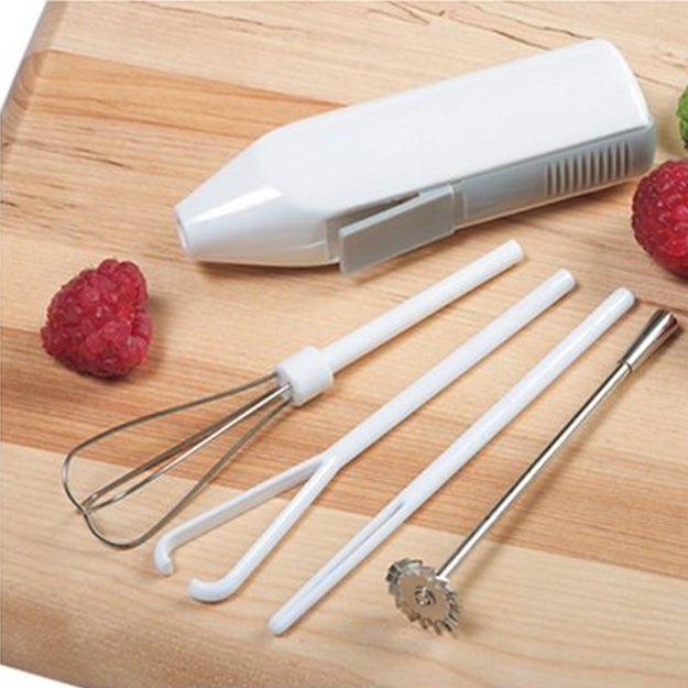 A compact, cordless mini mixer for quick stirring and mixing in a flash.