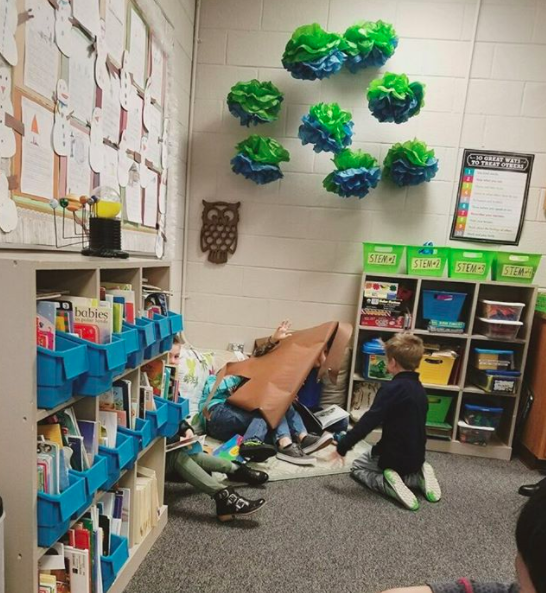 The teacher's tree decorations fell on students: