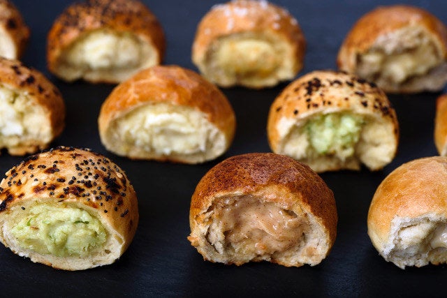 Bantam Bagels, the NYC-based bagel bakery whose roots began with selling mini stuffed bagels out of a small retail space in Manhattan’s West Village, is exploding into a national sensation. In 2016, the brand partnered with Starbucks where they are currently sold in more than 7,700 Starbucks nationwide. Additionally the brand expanded into the frozen section of grocers nationwide. Try delicious flavors like French Toast, Hot Pretzel, Raspberry Delight, and much more.