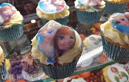 15 Homemade Frozen Themed Birthday Cakes That Tried They Really Tried