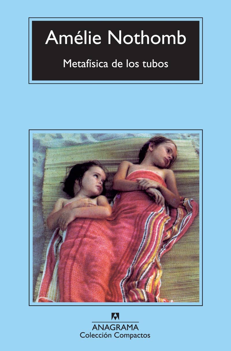Por qué: porque la infancia es a veces nuestro hogar y leer sobre los recuerdos y pensamientos de una mujer que narra su experiencia como niña con una dosis de realismo mágico puede ser tu propia regresión a la infancia.Una frase: &quot;Los ojos de los seres vivos poseen la más sorprendente de las virtudes: la mirada. No existe nada tan singular&quot;.Puedes comprarlo aquí por 7,50 €.