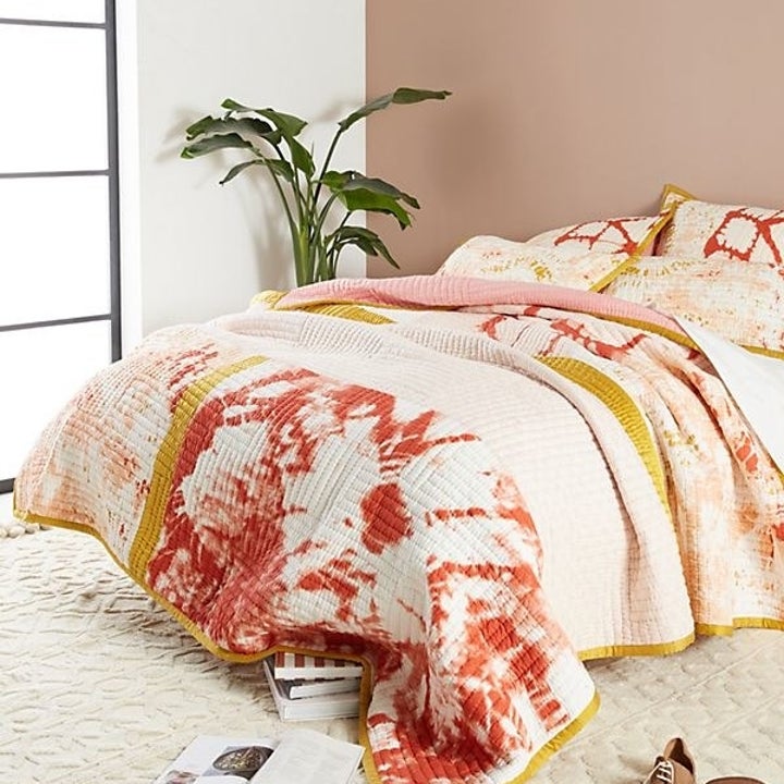 Here Are The Best Places To Buy Your Bedding