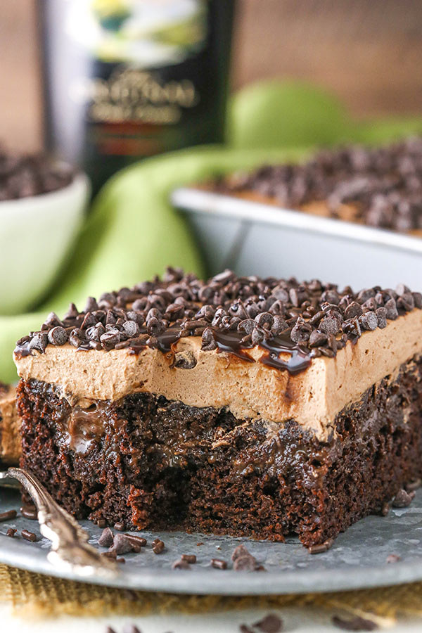 Bailey&#x27;s Chocolate Poke Cake