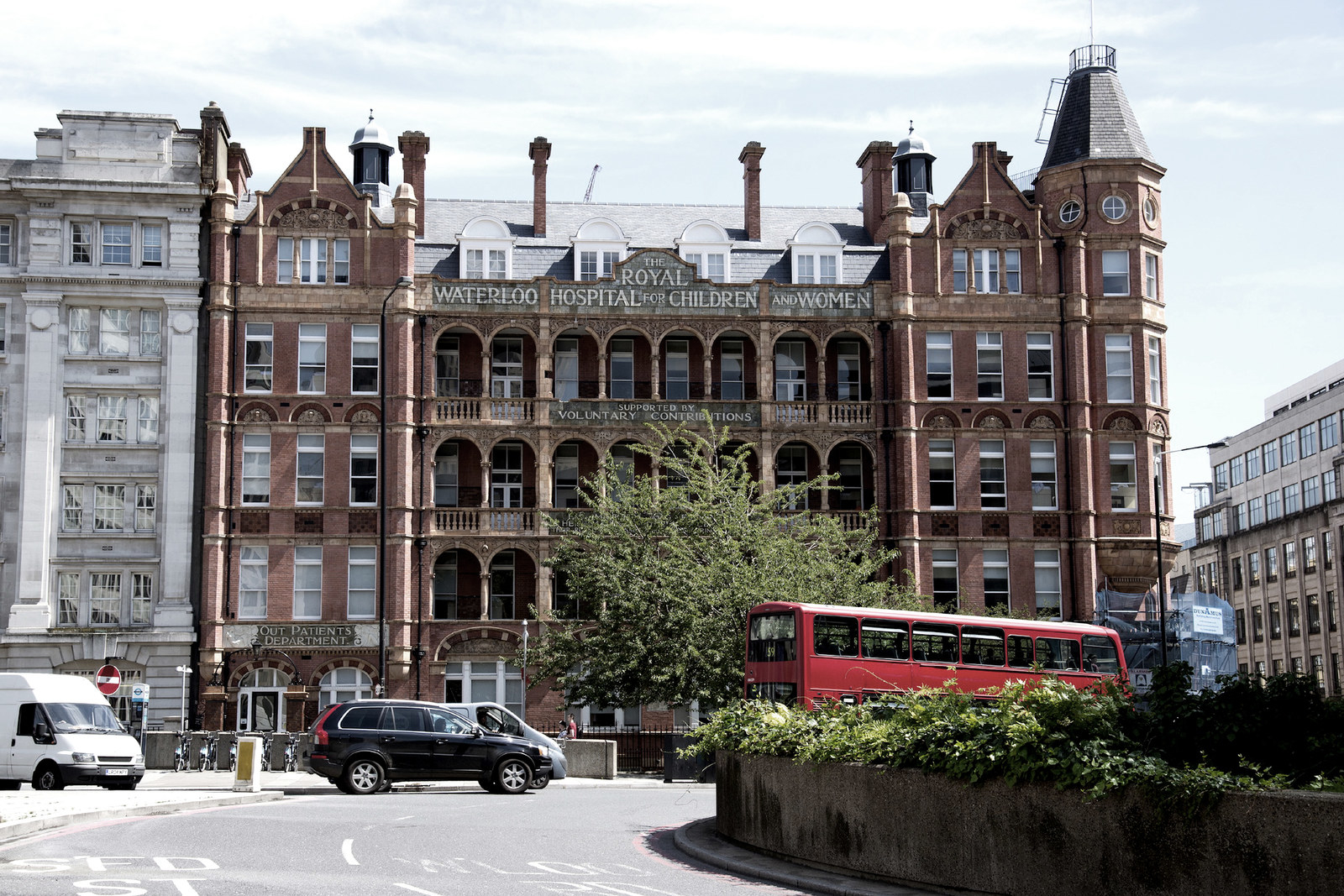 The original Royal Waterloo hospital building.
