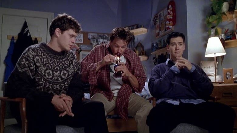21 Times Movies And Tv Got College Very Very Wrong