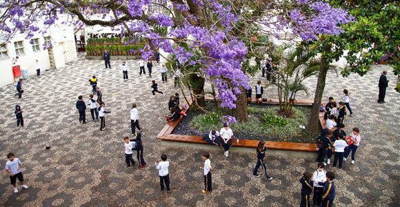 Dante Alighieri escola de elite em SP n o aceita repetentes e