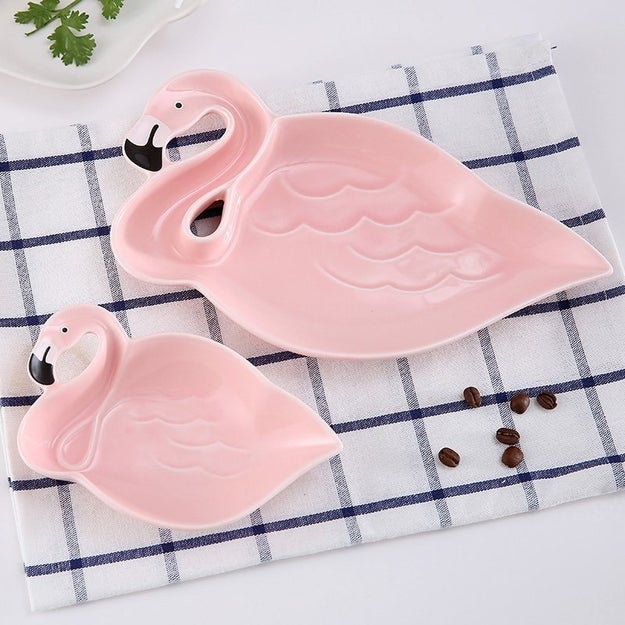 A pink flamingo plate everyone will compliment you on because it's just so ~flocking~ adorable.