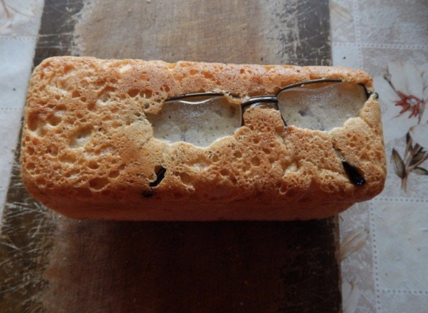 This person really just gave a loaf of bread the gift of sight: