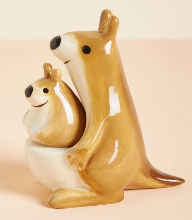 A kangaroo salt and pepper shaker set to bring a little ~joey~ to the process of cooking.