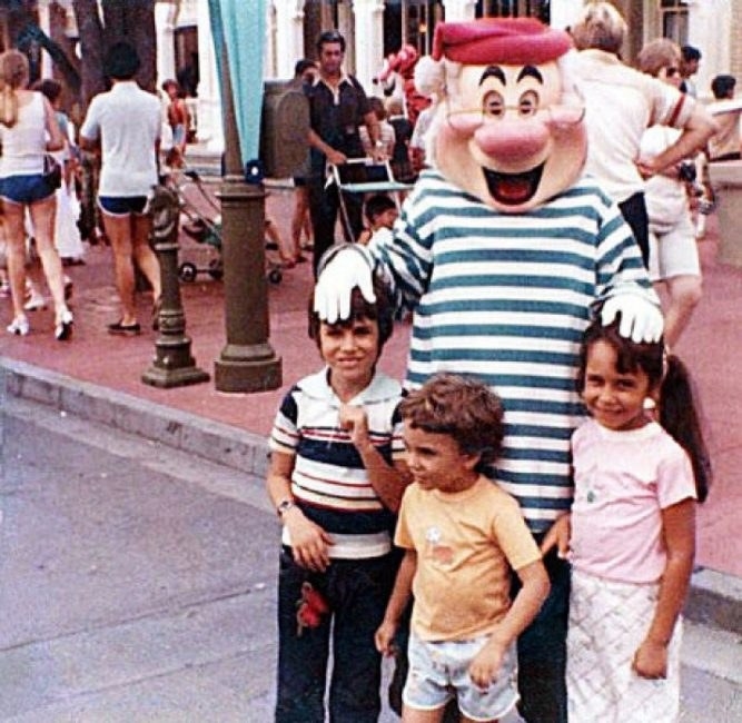 Un couple sur la même photo 30 ans avant leur rencontre